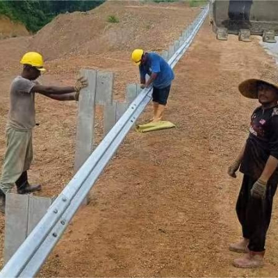 U-shaped column guardrail